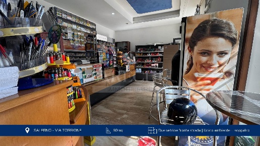 Foto Attività commerciale a Salerno Torrione di 50 m² con 1 locali