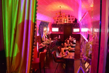 Foto Ristorante a Canosa di Puglia Centro di 130 m² con 4 locali in vendita
