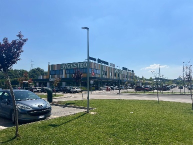 Foto Locale commerciale in Via Salaria, Fara in Sabina Borgo Santa Maria