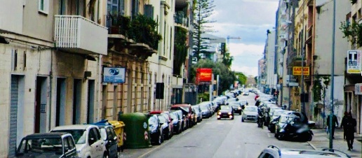 Foto Negozio in Via Amendola 6, Bari Japigia di 200 m² con 4 locali