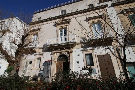 Foto Ufficio in Via Bellini  53, Martina Franca di 80 m² con 4 locali