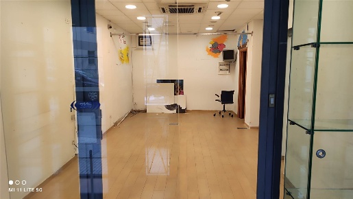 Foto Negozio in Via Re Martino  8/b - 8/c, Aci Castello Centro di 61 m²