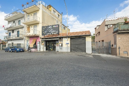 Foto Laboratorio in via fossa della creta  168, Catania di 143 m²