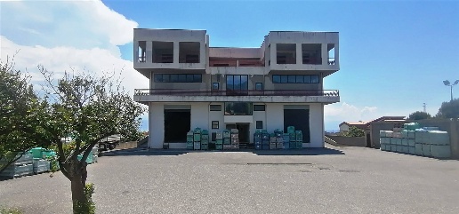 Foto Negozio in vico Pennisi Tremestieri  sn, Messina di 750 m² in affitto