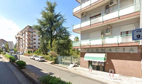 Foto Magazzino a Rende Quattromiglia di 500 m² con 1 locali in vendita