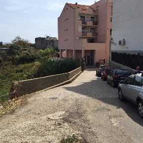 Foto Magazzino in Valle degli Angeli, Messina Provinciale di 500 m²