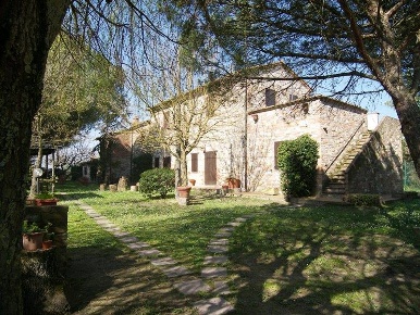 Foto Agriturismo a Castiglione del Lago Piana di 500 m² con 5 locali
