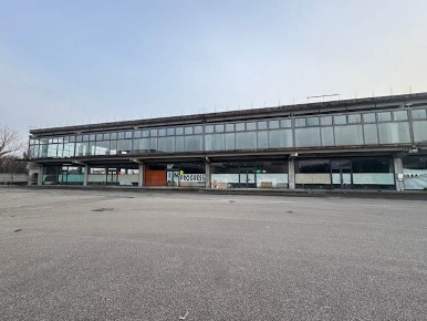 Foto Laboratorio a Cernusco sul Naviglio Zona Industriale di 3300 m²
