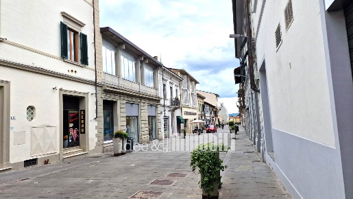Foto Negozio in Via Cavallotti, Sesto Fiorentino Sesto Città di 95 m²