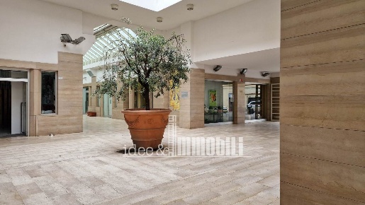 Foto Negozio in Via Cavallotti, Sesto Fiorentino Sesto Città di 95 m²