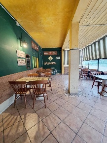 Foto Attività commerciale a Correzzola di 140 m² con 4 locali in vendita