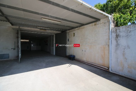 Foto Laboratorio in Via Ostuni 170, Martina Franca di 252 m² con 1 locali