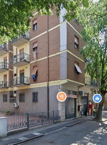 Foto Attività commerciale in via Pergolesi 98, Modena Musicisti di 36 m²