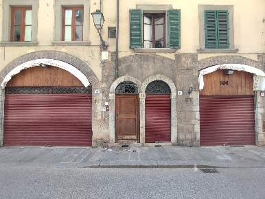 Foto Negozio in via Cambioni, Prato Centro Storico - San Francesco
