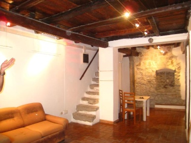 Foto Negozio a Montefiascone Centro di 55 m² con 3 locali in affitto