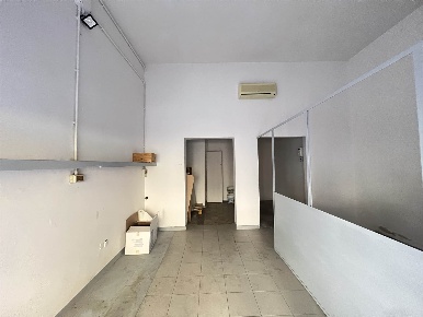 Foto Negozio a Firenze Porta al Prato - San Jacopino di 28 m² con 1 locali