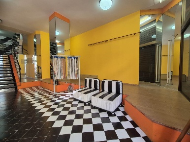 Foto Attività commerciale a Ancona Cavour di 112 m² con 2 locali in vendita