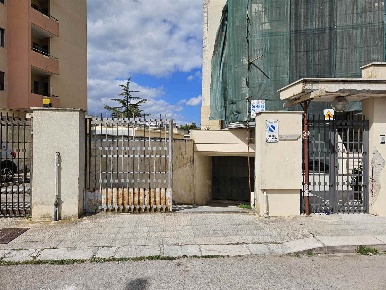 Foto Magazzino a Mesagne di 252 m² con 1 locali in vendita
