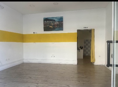 Foto Negozio a Livorno Sorgenti di 42 m² con 2 locali in vendita