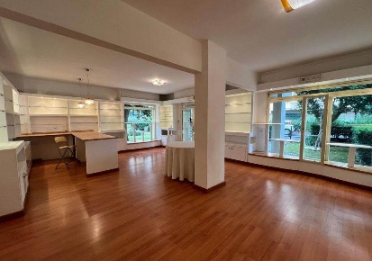 Foto Negozio a Pisa Porta a Lucca di 63 m² con 2 locali in vendita
