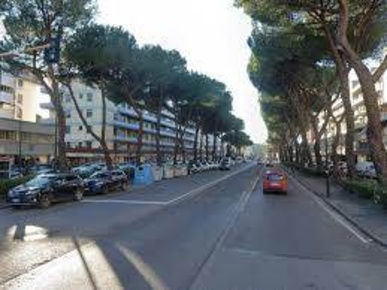 Foto Attività commerciale a Firenze Europa di 97 m² con 3 locali in vendita