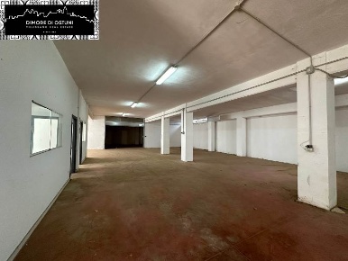 Foto Magazzino a Ostuni Via Ludovico, Corso Umberto I, Vittorio Emanuele