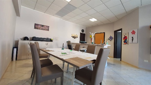 Foto Ufficio a Follonica Area Rurale, Poggio Tre Cancelli di 75 m²