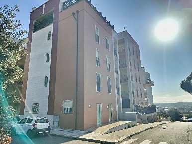 Foto Ufficio in Via Peppino Impastato  19, Putignano di 35 m² con 1 locali