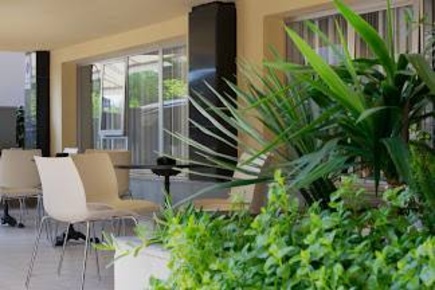 Foto Hotel a Cattolica di 2000 m² con 60 locali in affitto