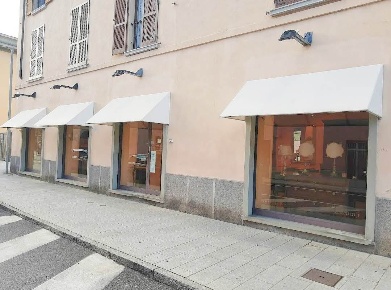 Foto Negozio a Iseo di 180 m² con 2 locali in affitto