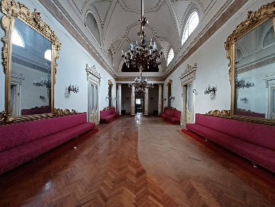 Foto Ufficio a Pistoia Piazza della Sala di 1500 m² con 36 locali