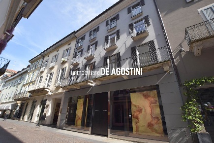 Foto Negozio in Corso Italia  18, Novara Centro Storico di 400 m²