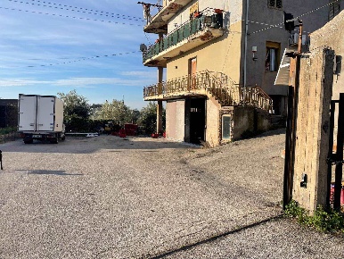 Foto Magazzino in CONTRADA MALDIZZARO, Santa Maria di Licodia di 70 m²