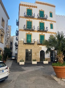 Foto Attività commerciale in piazzetta brunaccini, Palermo Cassaro