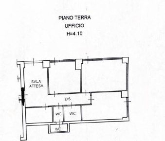 Foto Locale commerciale a Altamura di 100 m² con 4 locali in affitto