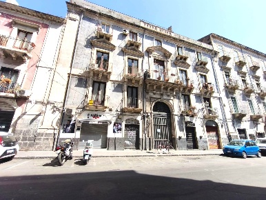Foto Appartamento in Via Garibaldi 166, Catania Centro Storico di 120 m²