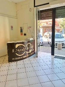 Foto Negozio in P.za della Libertà 11, Salerno Pastena - Pastena Alta