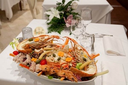 Foto Ristorante a Chioggia Sottomarina di 200 m² con 6 locali in vendita