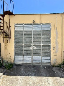 Foto Magazzino in via il dovaldo ridolfi, Tuscania di 60 m² con 1 locali