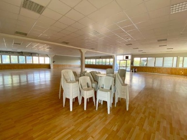 Foto Locale commerciale a Poggio Rusco Centro di 450 m² con 4 locali