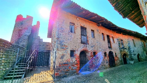 Foto Negozio a Candelo di 120 m² con 3 locali in vendita