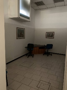 Foto Locale commerciale a Certaldo Pino di 102 m² con 3 locali in vendita