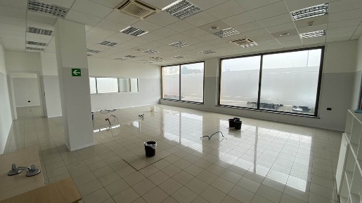 Foto Negozio in corso sempione  270, San Vittore Olona di 230 m² in vendita