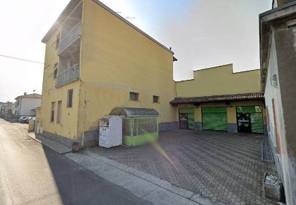 Foto Locale commerciale a Fiorenzuola d'Arda Centro di 600 m² con 3 locali