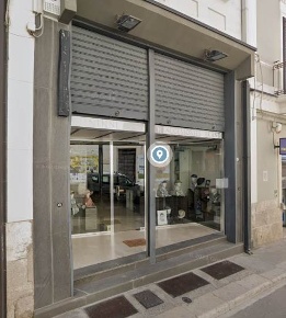 Foto Locale commerciale a Altamura di 130 m² con 1 locali in vendita