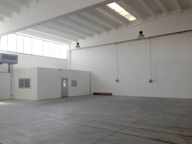 Foto Capannone industriale a Campi Bisenzio San Donnino di 1000 m²