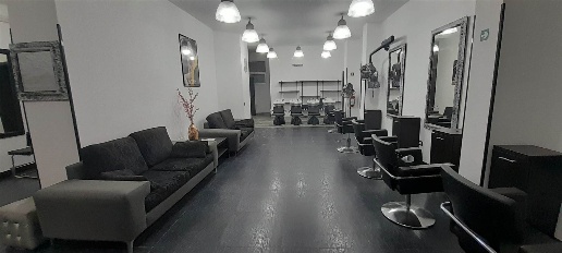 Foto Locale commerciale a Bagheria Centro di 170 m² con 5 locali in vendita