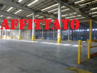 Foto Magazzino a Trezzano sul Naviglio di 25000 m² in affitto
