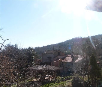Foto Agriturismo a Sassetta di 600 m² con 15 locali in vendita