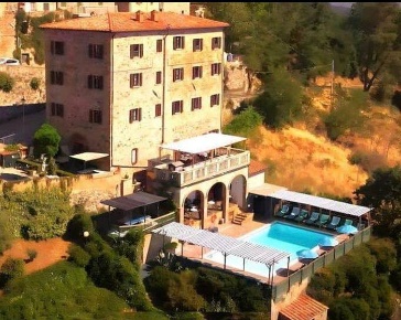 Foto Agriturismo a Castelnuovo di Val di Cecina di 600 m² con 1 locali